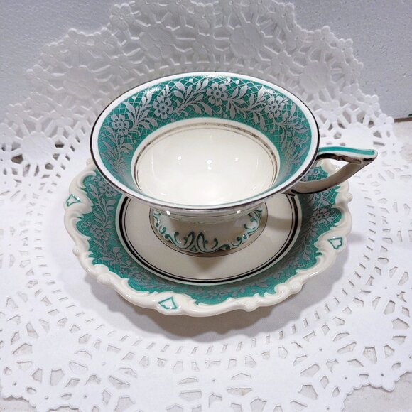 Vintage Seltmann Weiden Porcelain | Cup & Saucer | Silver Floral Leaf Design | - Picture 4 of 10